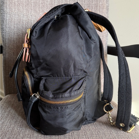 Authentic Burberry backpack - Picture 8 of 15